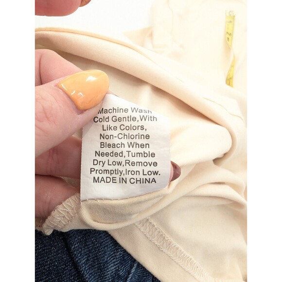 Banana Duck Yellow Beige Short Sleeve Graphic Soft Funny T-Shirt Size Small - Picture 7 of 7